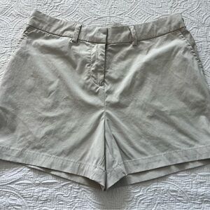 Southern Tide Women's Light Tan Performance Shorts size 4